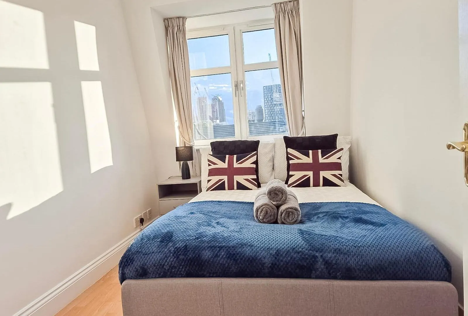3 Bedroom Flat With Free Secured Parking In Borough Near The Shard, Bermondsey London 0*,