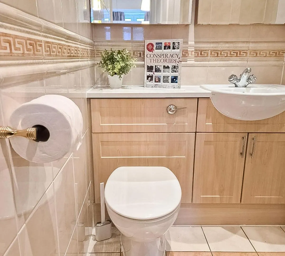 Apartment 3 Bedroom Flat With Free Secured Parking In Borough Near The Shard, Bermondsey London