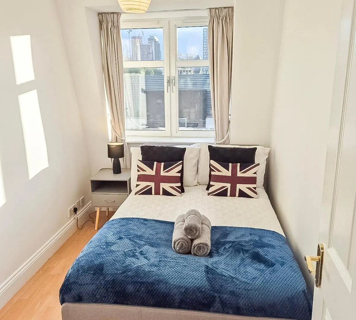 3 Bedroom Flat With Free Secured Parking In Borough Near The Shard, Bermondsey London 0*,