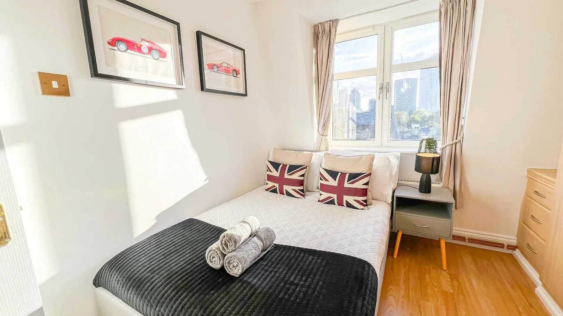 3 Bedroom Flat With Free Secured Parking In Borough Near The Shard, Bermondsey London 0*,  United Kingdom