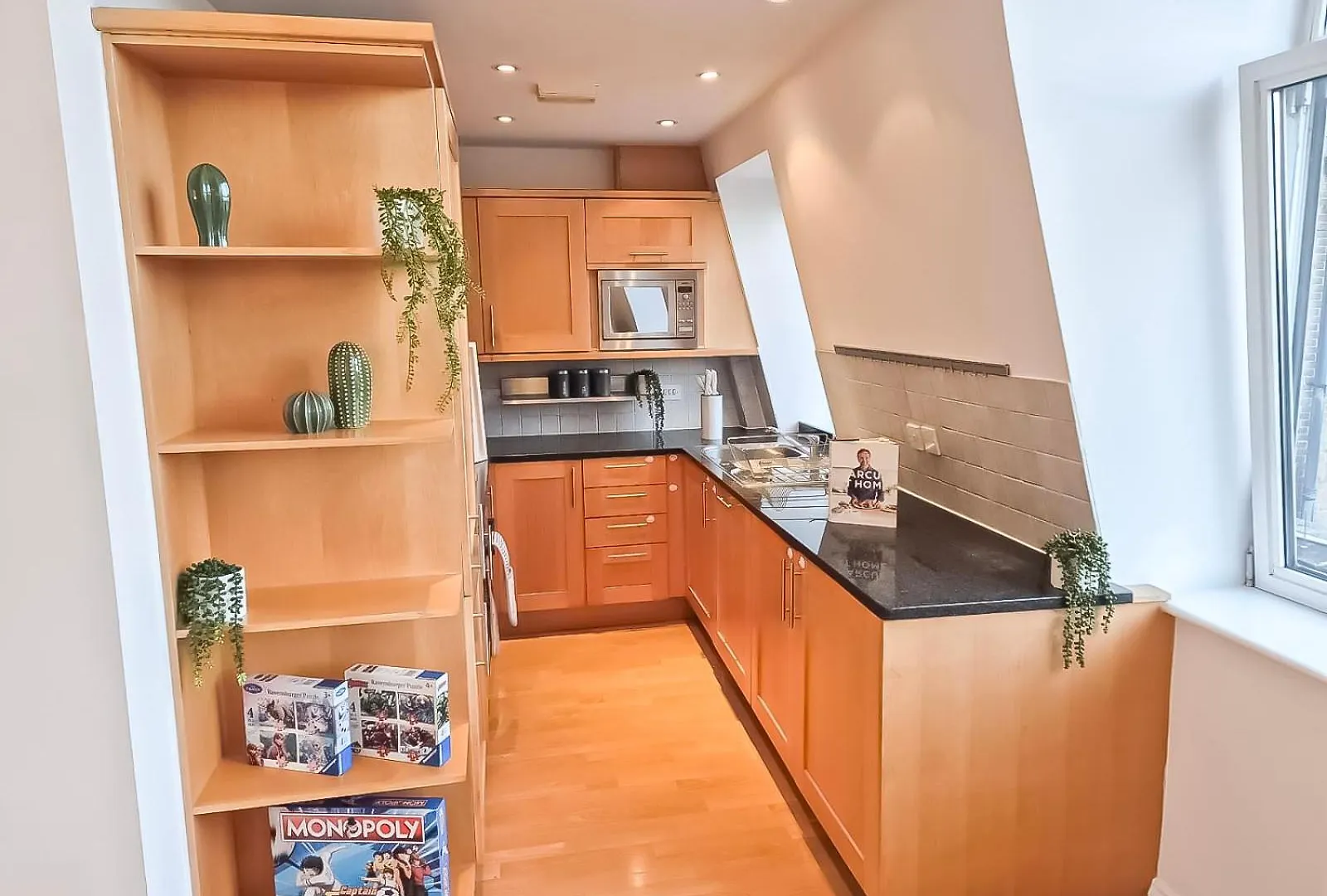 3 Bedroom Flat With Free Secured Parking In Borough Near The Shard, Bermondsey London