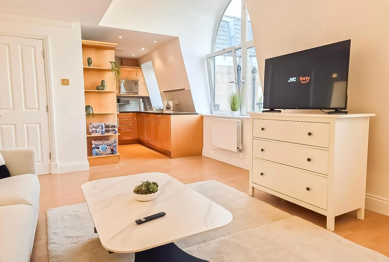 Apartment 3 Bedroom Flat With Free Secured Parking In Borough Near The Shard, Bermondsey London