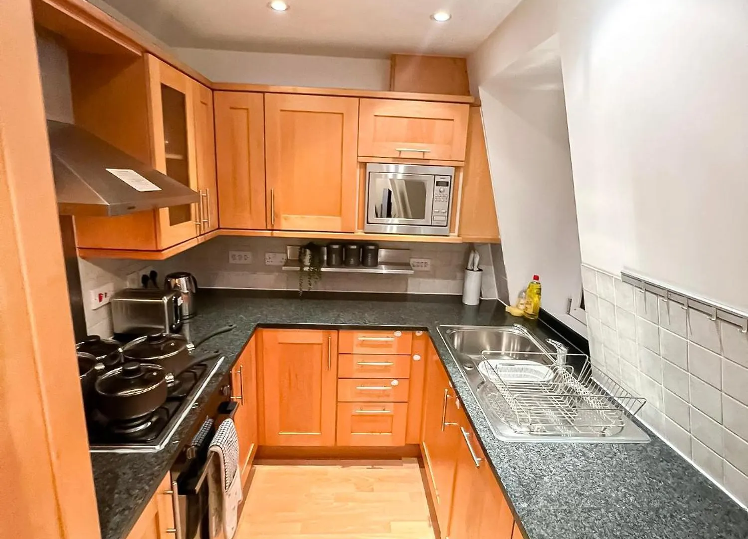 Apartment 3 Bedroom Flat With Free Secured Parking In Borough Near The Shard, Bermondsey London United Kingdom